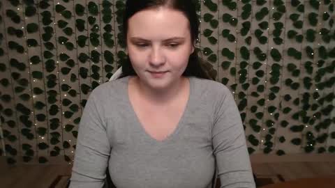 Snapshot of xilana chatting on February 14, 7:49 am Lina online show from February 14, 7:49 am