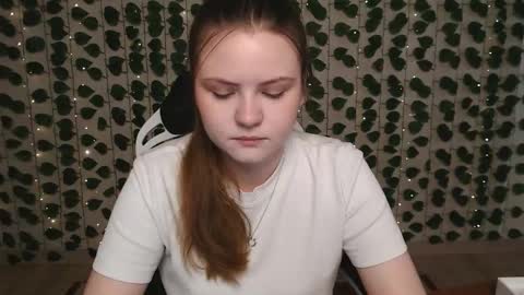 Snapshot of xilana chatting on February 23, 4:07 am Lina online show from February 23, 4:07 am