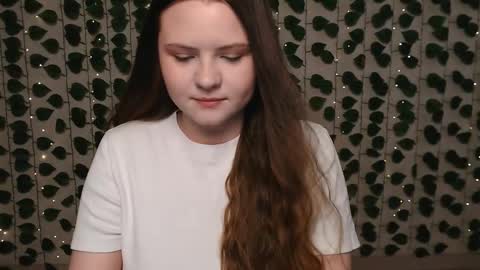 Snapshot of xilana chatting on February 1, 4:03 am Lina online show from February 1, 4:03 am