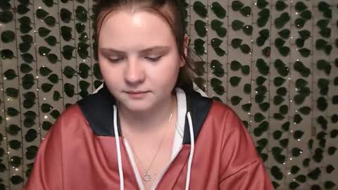 Snapshot of xilana chatting on February 16, 7:04 am Lina online show from February 16, 7:04 am