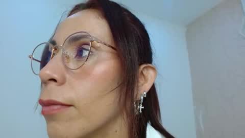 Snapshot of xime_stone chatting on October 2, 2:49 pm Xime online show from October 2, 2:49 pm