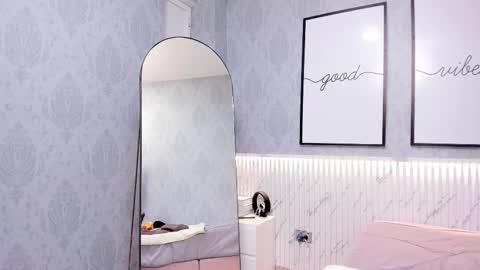 Yoy  online show from November 13, 10:18 am