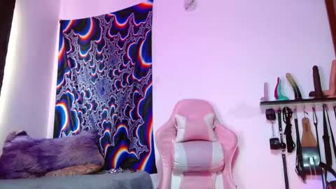 xizette online show from November 27, 4:36 pm