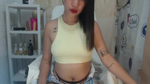 Maxie online show from April 10, 6:41 am