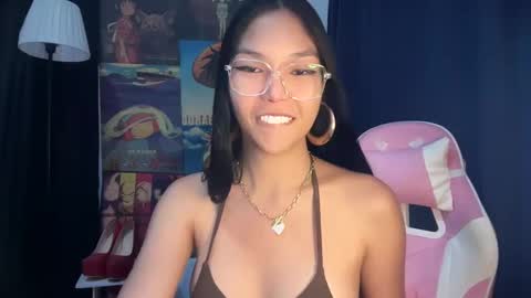 Snapshot of xmonica_cummerx chatting on February 6, 7:35 am Sweet Monica online show from February 6, 7:35 am