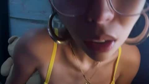 Snapshot of xmonica_cummerx chatting on October 20, 9:47 am Sweet Monica online show from October 20, 9:47 am