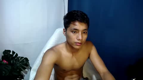 Snapshot of xmoreno_guy69 chatting on March 10, 5:54 am SECRET online show from March 10, 5:54 am