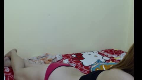Snapshot of xsexyhotmomma69x chatting on January 31, 8:54 am merayel online show from January 31, 8:54 am