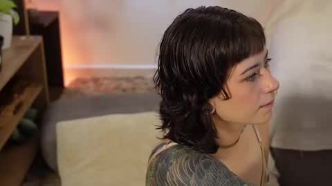 Blue online show from February 24, 4:54 pm