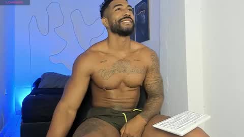 Snapshot of xtipp3r chatting on October 20, 1:27 pm Stipp3r online show from October 20, 1:27 pm