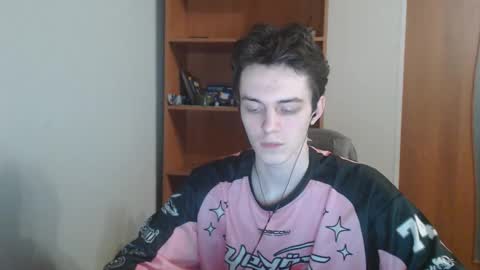 traqqq online show from October 21, 10:24 pm