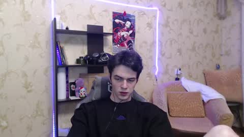 traqqq online show from March 10, 7:29 pm