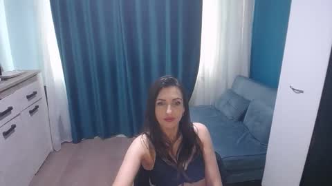 Snapshot of xxamazingeyes chatting on October 21, 9:14 am deea online show from October 21, 9:14 am