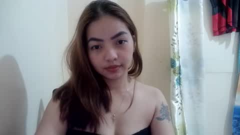 Snapshot of xxasian_sweetheart19xx chatting on October 8, 12:11 pm xxasian_sweetheart19xx online show from October 8, 12:11 pm