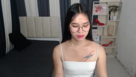 Snapshot of xxbigcockchloexx chatting on October 11, 7:17 pm CHLOES ROOM online show from October 11, 7:17 pm