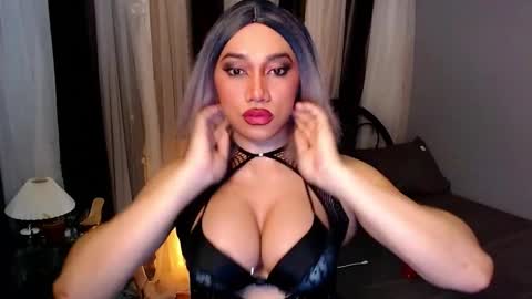 Snapshot of xxcinddyxx chatting on March 6, 4:07 pm cinddy online show from March 6, 4:07 pm