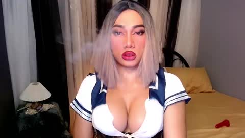 Snapshot of xxcinddyxx chatting on February 27, 7:26 pm cinddy online show from February 27, 7:26 pm