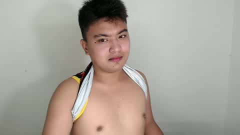 Snapshot of xxhotloyd_cummerx chatting on December 26, 2:48 pm Loyd online show from December 26, 2:48 pm