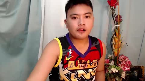 Snapshot of xxhotloyd_cummerx chatting on February 1, 6:08 pm Loyd online show from February 1, 6:08 pm