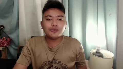 Snapshot of xxhotloyd_cummerx chatting on December 8, 3:24 pm Loyd online show from December 8, 3:24 pm