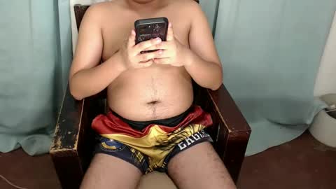 Snapshot of xxhotloyd_cummerx chatting on January 7, 12:41 pm Loyd online show from January 7, 12:41 pm