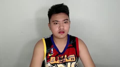 Snapshot of xxhotloyd_cummerx chatting on December 27, 1:50 pm Loyd online show from December 27, 1:50 pm