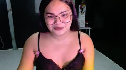 Snapshot of xxkylie_smithxx chatting on October 7, 1:29 pm Kylie Smith online show from October 7, 1:29 pm