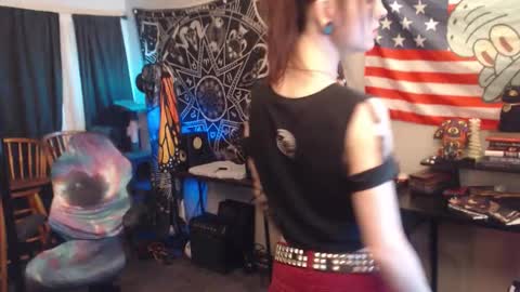 Lilith online show from October 21, 3:11 am