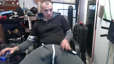 xxScubaStevexx online show from November 7, 4:31 pm