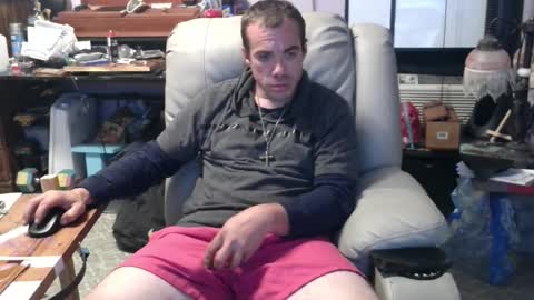 Snapshot of xxscubastevexxx chatting on October 16, 9:31 am xxScubaStevexx online show from October 16, 9:31 am