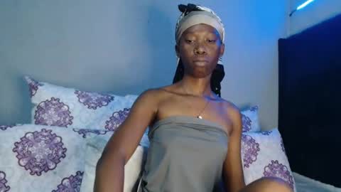 xxsexytalia28 online show from January 9, 12:00 pm