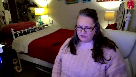 Strawberry Jane online show from November 28, 7:16 am