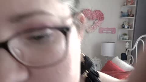 Snapshot of xxstrawberryjanexx chatting on February 28, 11:56 pm Strawberry Jane online show from February 28, 11:56 pm