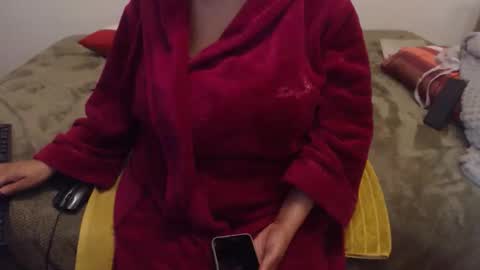 Ayanda online show from March 18, 7:20 pm