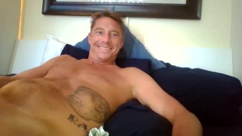 Snapshot of xxxelentdick chatting on February 25, 7:38 pm deeeeznutz online show from February 25, 7:38 pm