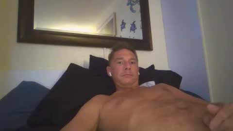 Snapshot of xxxelentdick chatting on January 31, 12:29 pm deeeeznutz online show from January 31, 12:29 pm