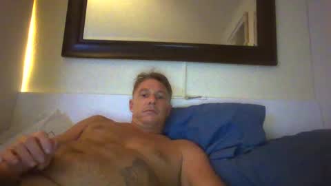 Snapshot of xxxelentdick chatting on September 29, 4:44 am deeeeznutz online show from September 29, 4:44 am