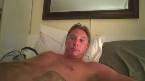 Snapshot of xxxelentdick chatting on January 2, 2:02 pm deeeeznutz online show from January 2, 2:02 pm
