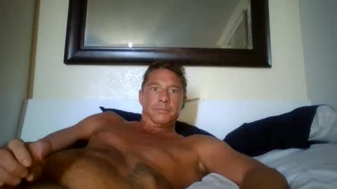 Snapshot of xxxelentdick chatting on March 2, 12:42 am deeeeznutz online show from March 2, 12:42 am