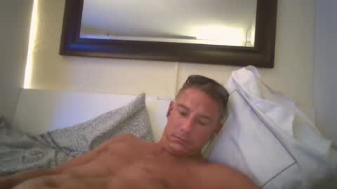 Snapshot of xxxelentdick chatting on January 17, 9:28 am deeeeznutz online show from January 17, 9:28 am