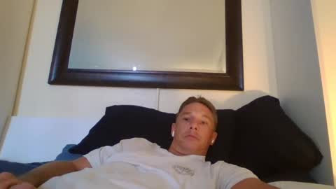Snapshot of xxxelentdick chatting on January 28, 10:56 pm deeeeznutz online show from January 28, 10:56 pm