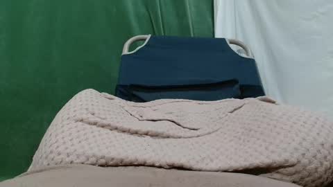 Lola online show from March 22, 8:29 am