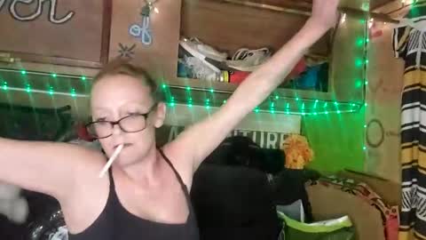 XXXQueenMandyDickenz online show from November 14, 2:58 am