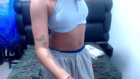 xxxreinasexyassxxx online show from February 12, 7:24 pm