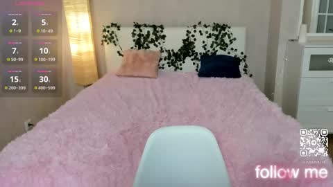 Snapshot of y0ung_lina18 chatting on October 3, 9:06 am Lina online show from October 3, 9:06 am