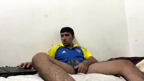 Snapshot of y0ungwithbrowndick chatting on February 14, 7:23 pm BROWN DICK online show from February 14, 7:23 pm