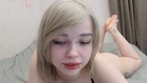 y0urchemicalromance online show from April 5, 4:04 pm