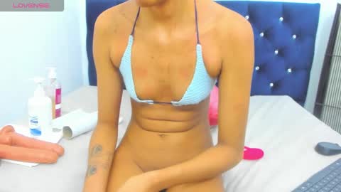 yaiza_sexylovee online show from October 27, 1:05 am