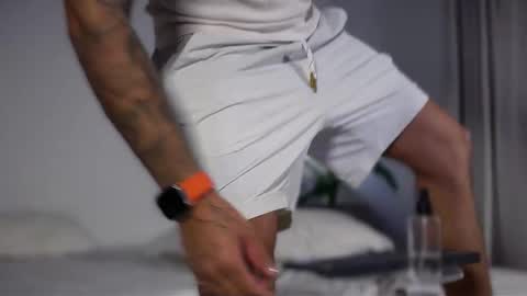 yamp sambrano online show from October 25, 2:23 am