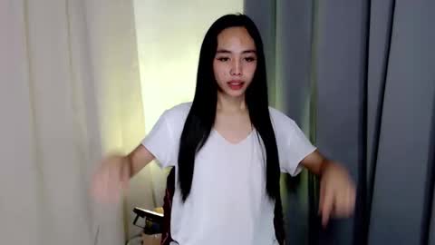 yams_kitty69 online show from November 27, 6:21 am